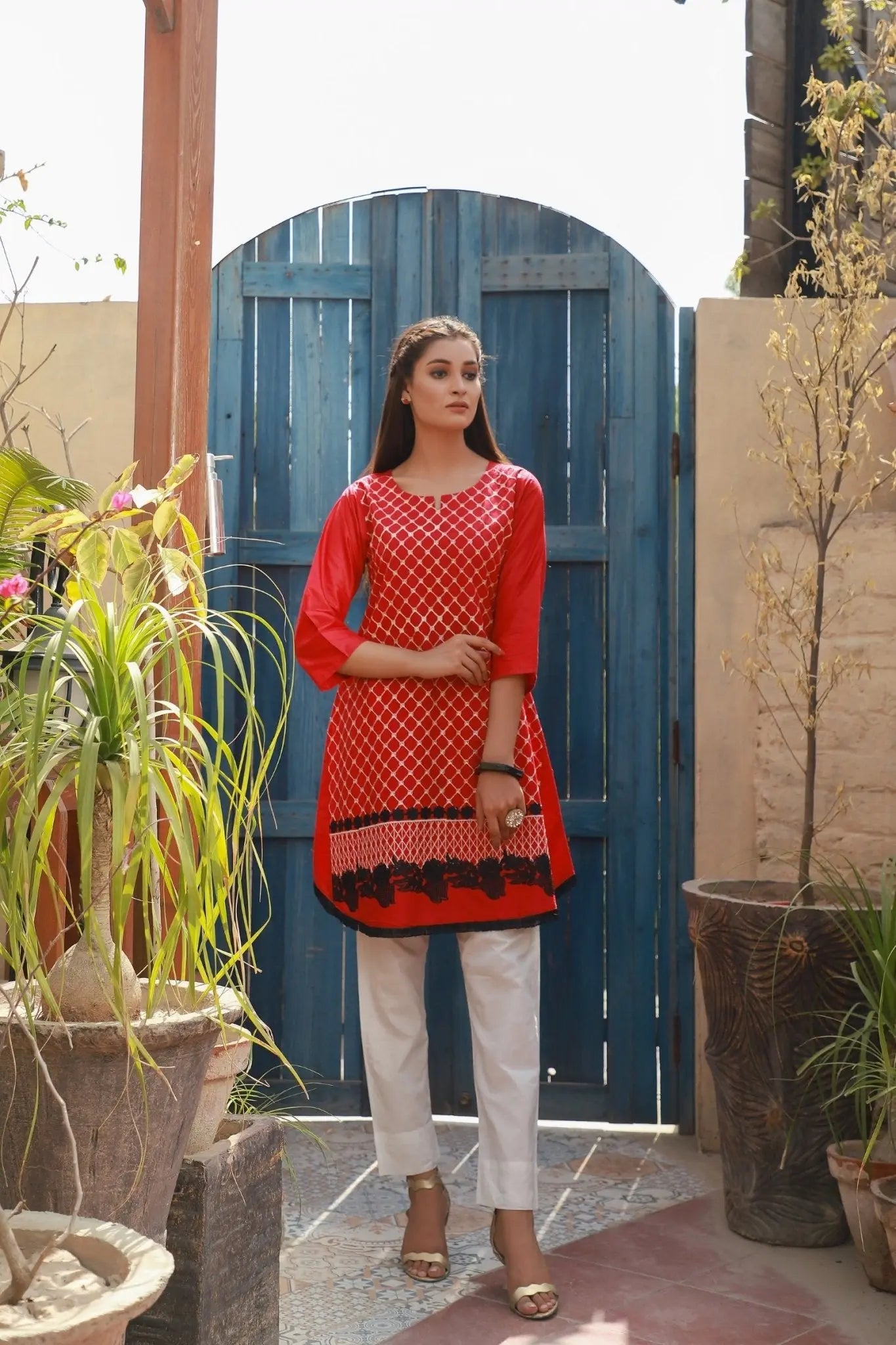 IshDeena Embroidered Cotton Women Shirt Round Tunic Top Kurti Kurta Indian Pakistani - IshDeena