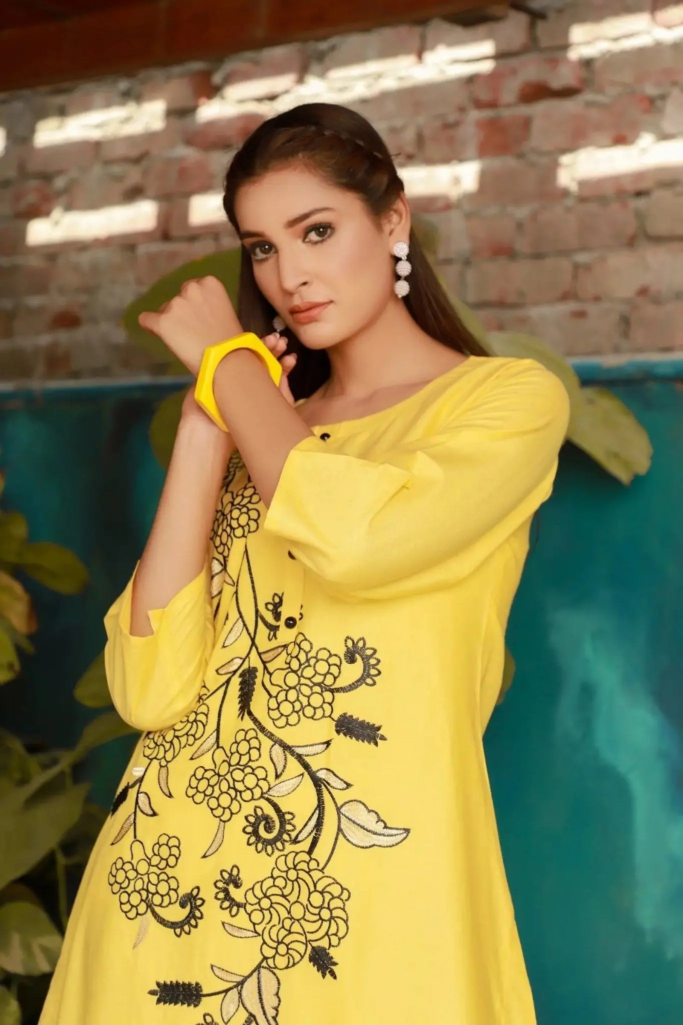 IshDeena Embroidered Cotton Women Shirt Round Tunic Top Kurti Kurta Indian Pakistani - IshDeena