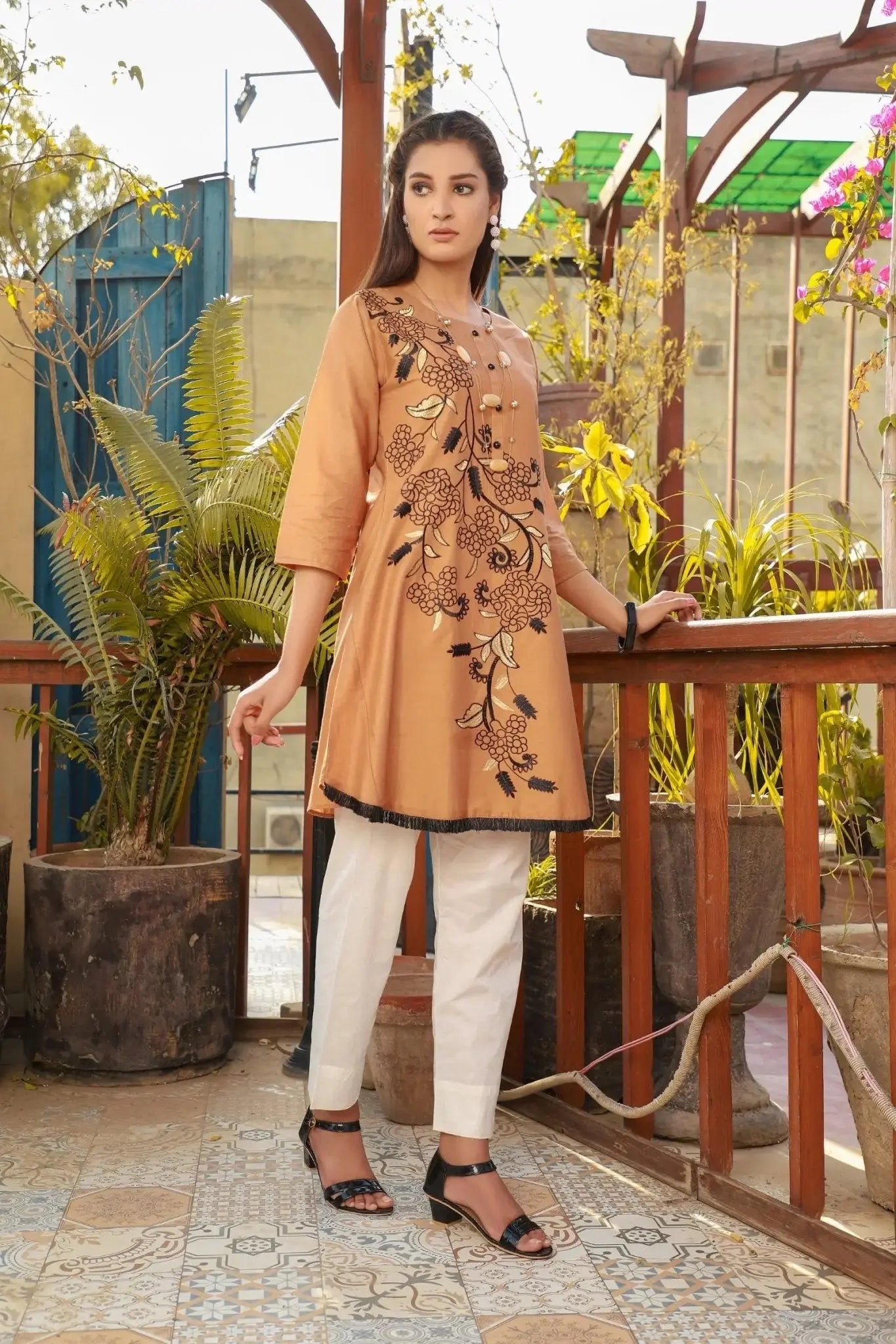 IshDeena Embroidered Cotton Women Shirt Round Tunic Top Kurti Kurta Indian Pakistani - IshDeena