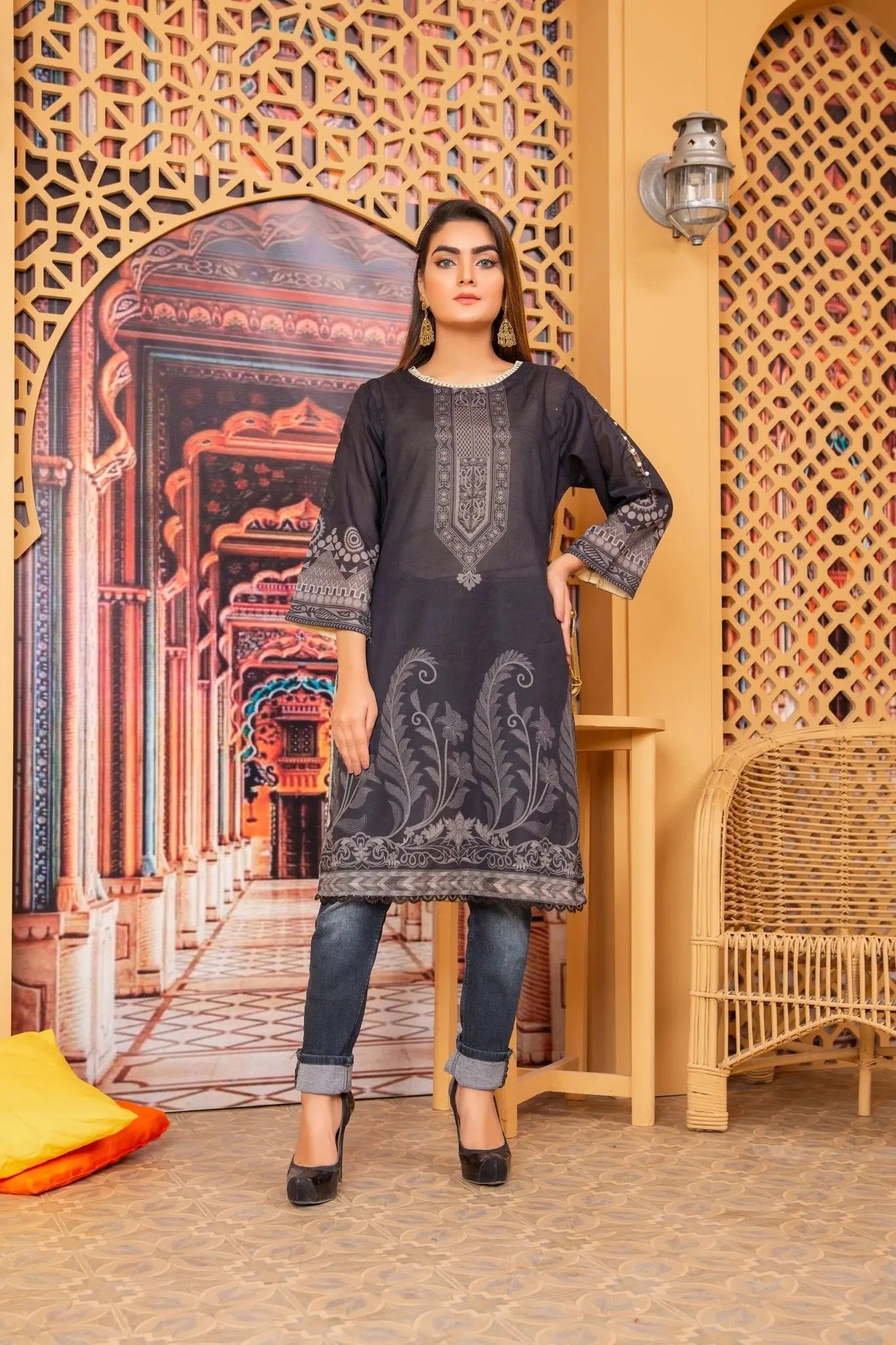 IshDeena Pakistani Kurtis for women Indian Style Cotton Tunics Womens Tops Printed B&W - IshDeena