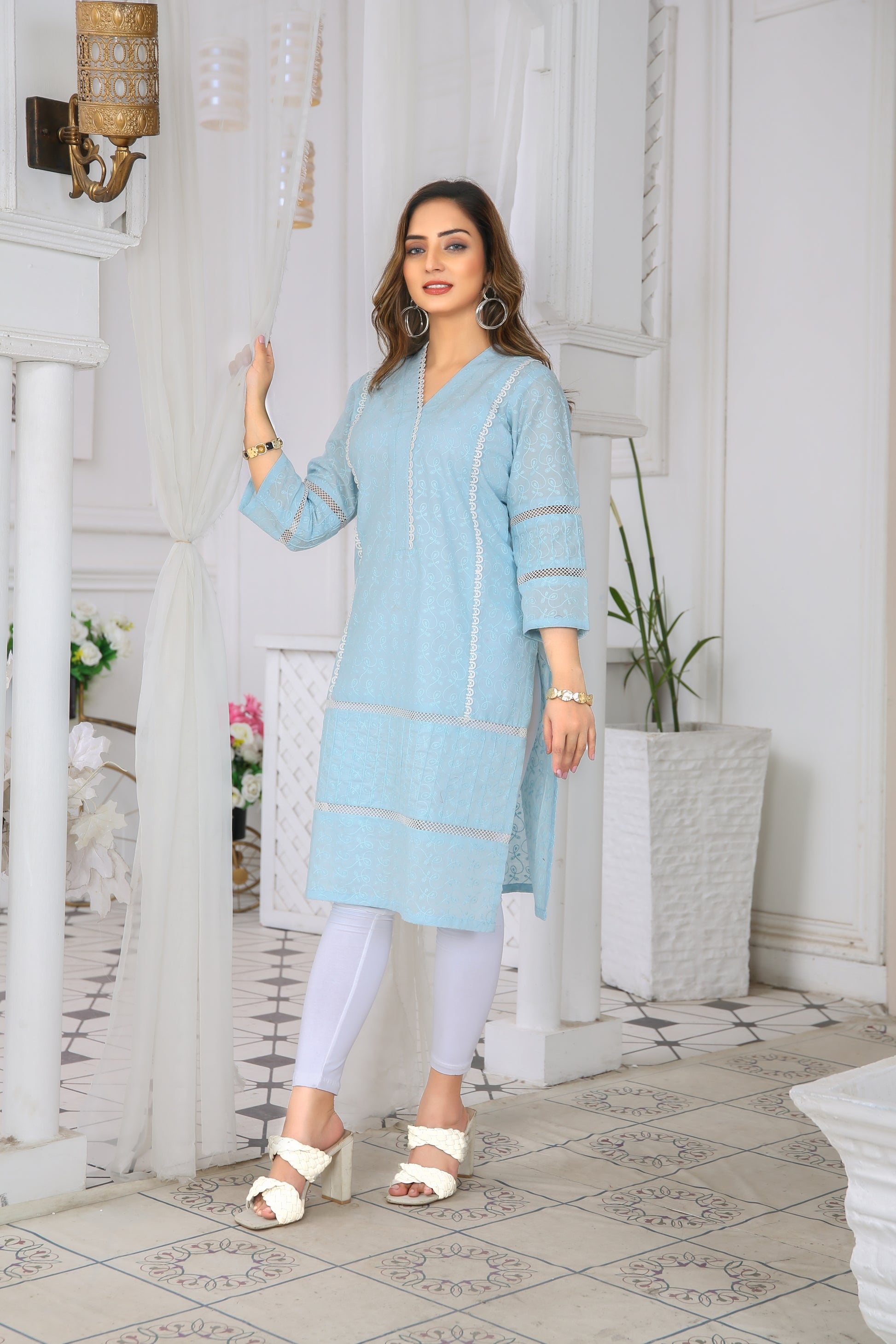 IshDeena Indian Chikankari Kurtis for Women Indian Pakistani Style Cotton Long Kurta Kameez Tunics Tops for Jeans & LeggingsV31SE0423S1ID1