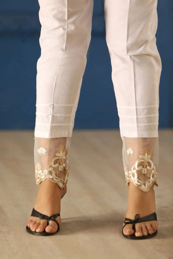 IshDeena Casual or Work Elastic Waist White Cotton Trousers With Lace for Petite Women - IshDeena