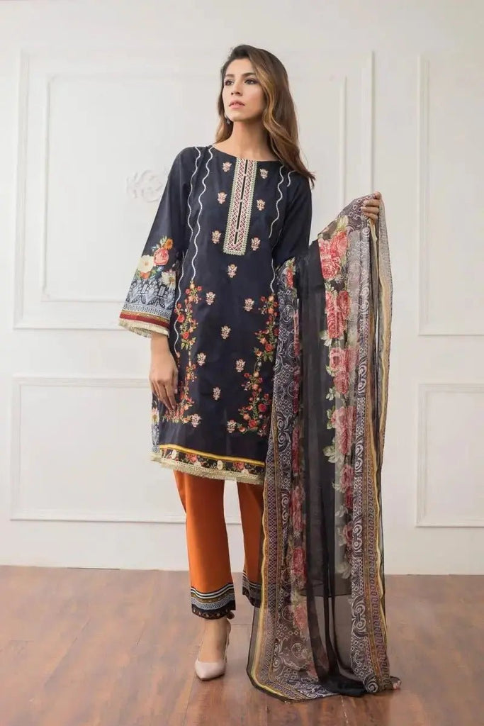 Buy Pakistani Suits Online In India | The Fashion Station